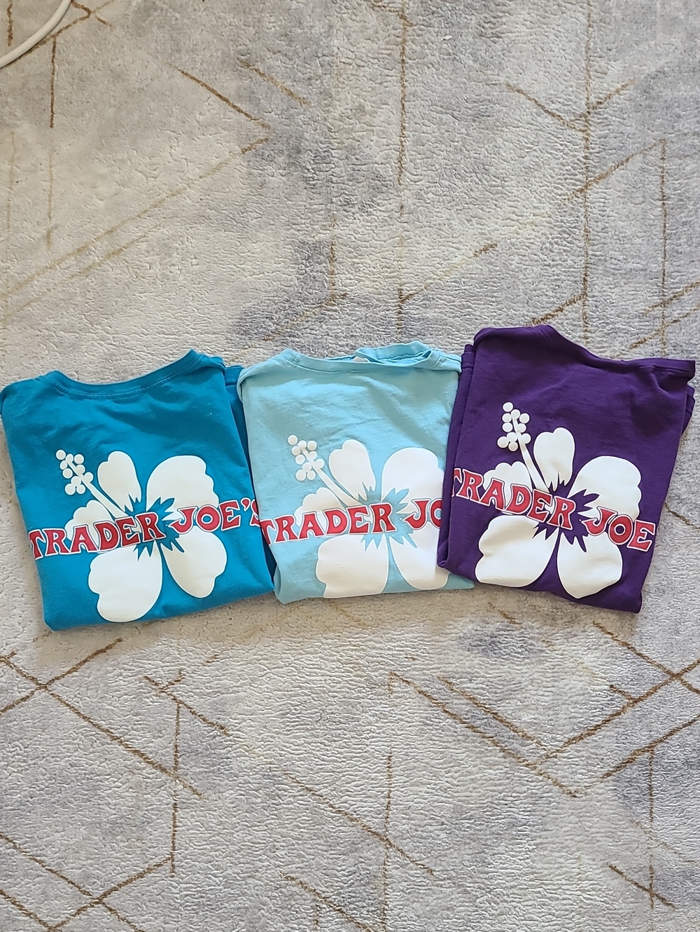 Vintage Trader Joe’s T Shirt Lot 3 Large Hibiscus Hawaiian Graphic Tees